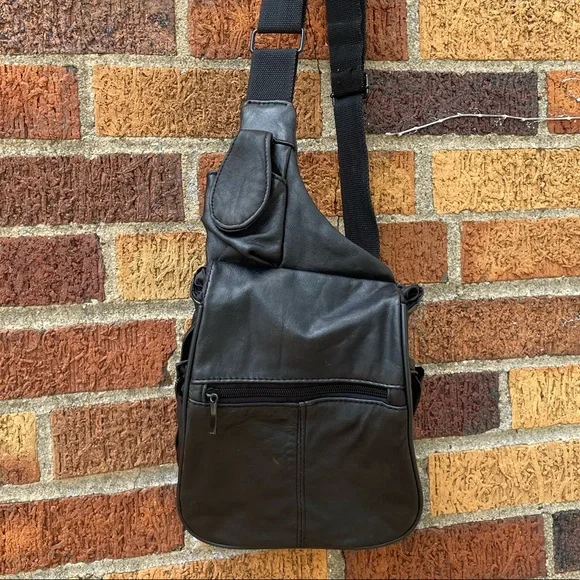 Buxton shoulder best sale bag